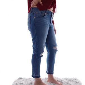 Levi's Boyfriend Womens Size 30 Distressed Blue Cotton Blend Jeans